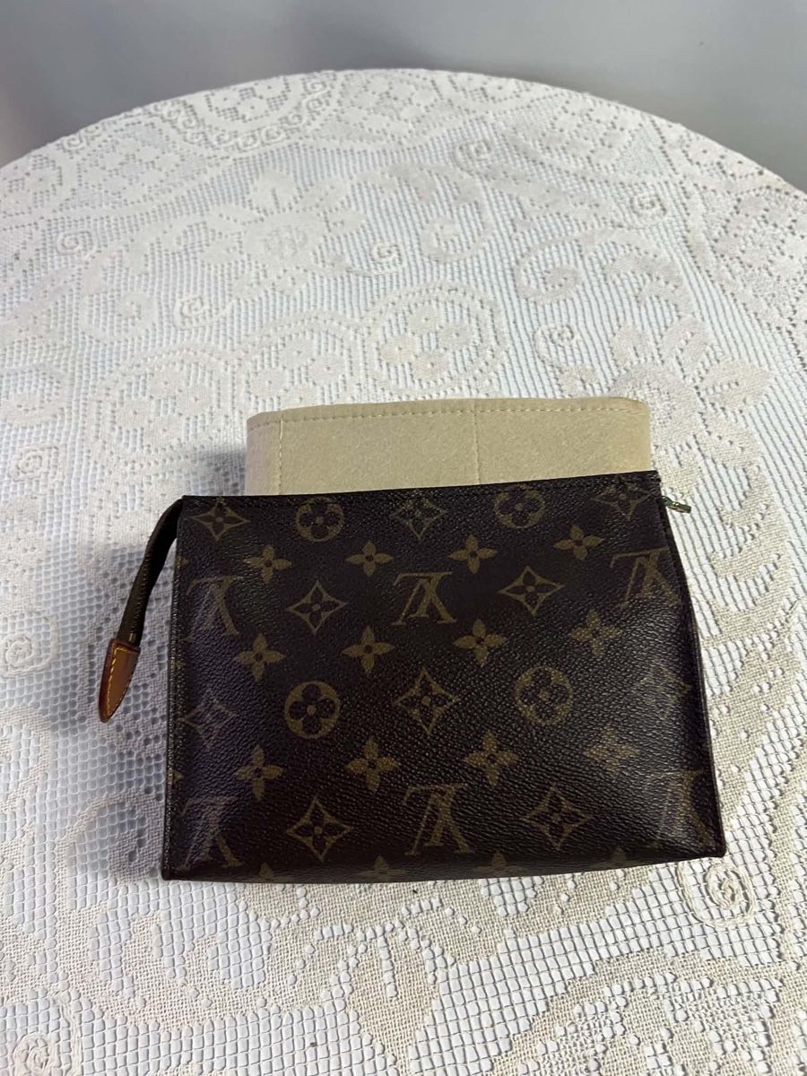 Louis Vuitton Borse: Louis Vuitton Toiletry Pouch 19 cm – Usato da Widnau venduto da Pukpan_99