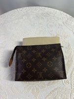 Louis Vuitton Toiletry Pouch 19 cm