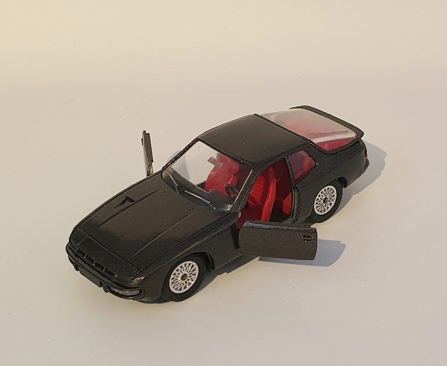 Solido Modellautos: SOLIDO  Porsche 924 Turbo – Gebraucht aus Flawil von RoverVitesse 7