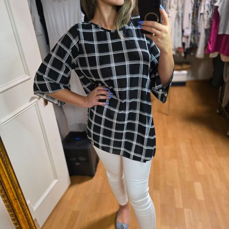 Dünne karierte Bluse mit ausgestellten Ärmeln – XL