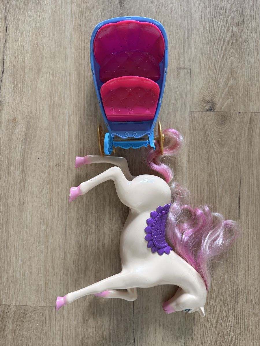 Bambole: Barbies Set mit Pferden Barbiepuppen und Kutsche – Usato da Hettlingen venduto da sch_gr5s 3