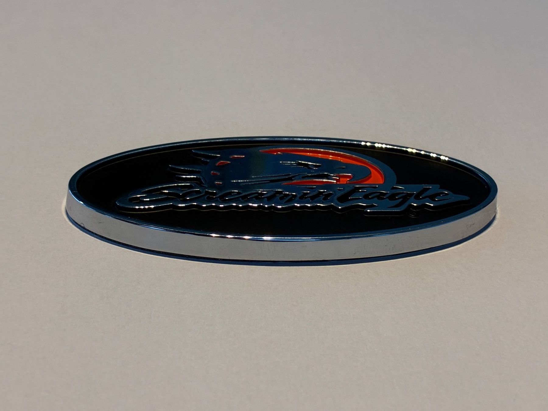 Harley-Davidson Placchette & Badge: Harley-Davidson Screamin’ Eagle Medellion – Nuovo (secondo la descrizione) da Altendorf venduto da SimonaL01 1
