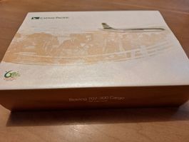 Cathay pacific Boeing 707-300 Cargo 1:400