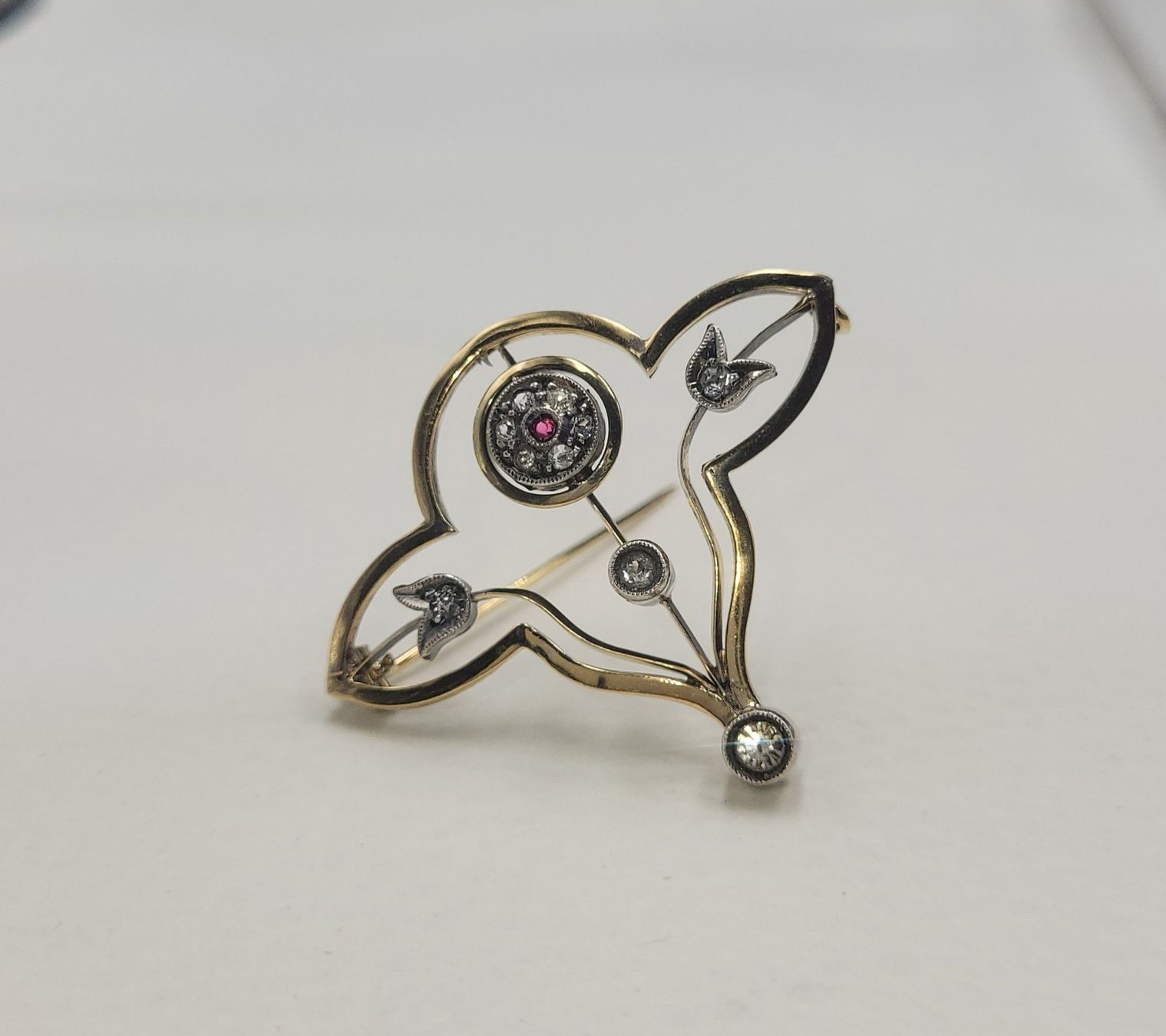 Broschen & Nadeln: Gold Brosche Mit Rubin und Steine – Gebraucht aus Wald ZH von Dasilver 3