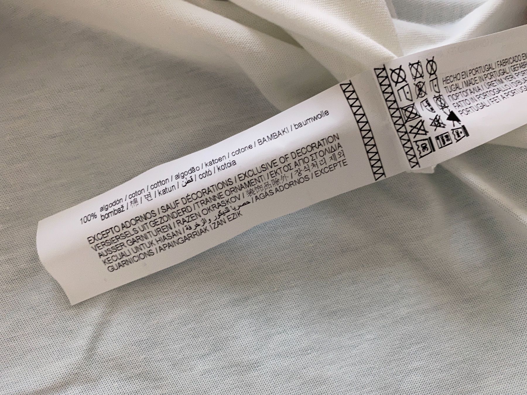 T-shirt: T-Shirt LA CASA DE PAPEL GR. S – Nuovo (secondo la descrizione) da Glattbrugg venduto da riseca 5