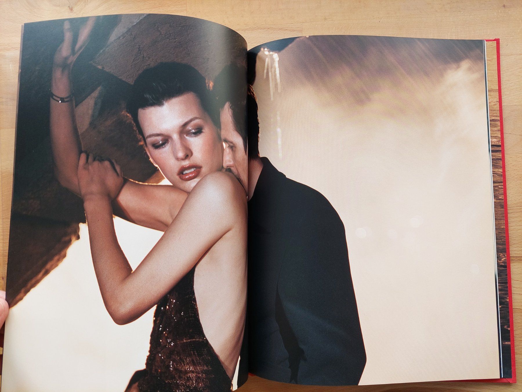 Libri: Donna Karan - Milla Jovovich / Gary Oldman - Paris 2000 – Usato da Obfelden venduto da Foto_Bild_Kunst_Buch 5