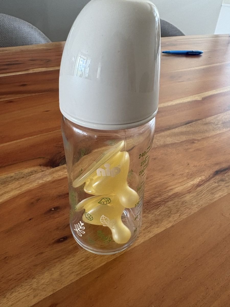 Pasti del neonato: NIP, Glasflasche mit 2 Saugern und Deckel – Nuovo (secondo la descrizione) da Uhwiesen venduto da FehrN