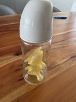 NIP, Glasflasche mit 2 Saugern und Deckel