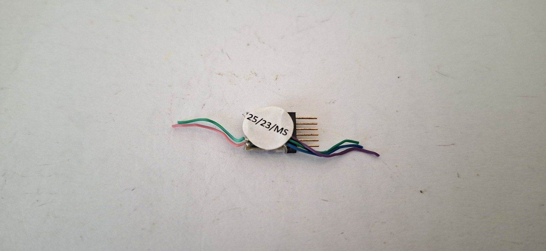 Modelleisenbahnen: DECODER NEM 651 Direktstecker vermutlich ESU – Neu (gemäss Beschreibung) aus Biberist von Ntrains