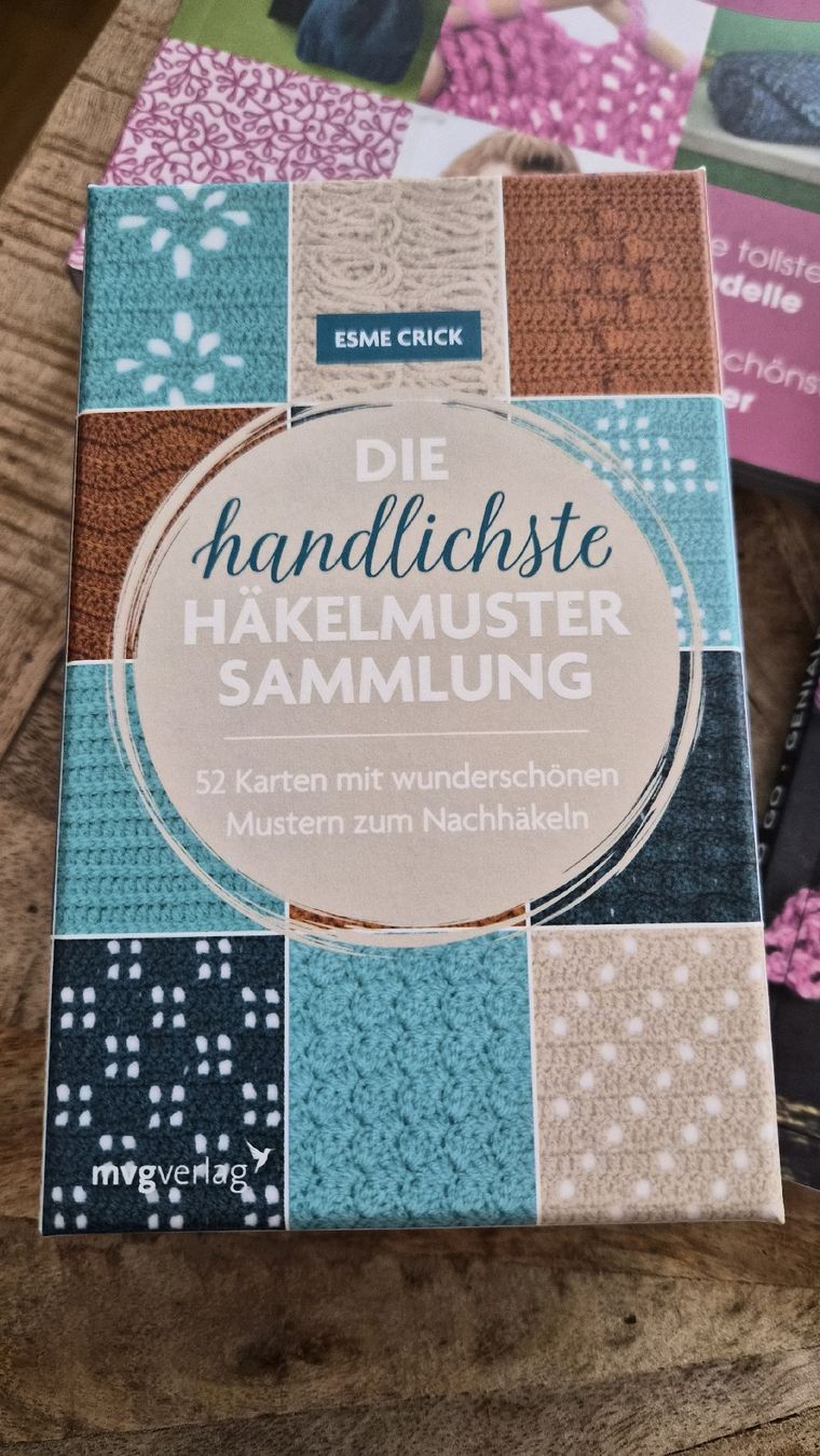 Libri: Strick- und Häkelbücher Set -  NEU – Nuovo e nell'imballaggio originale da Münchenbuchsee venduto da toviloa 1
