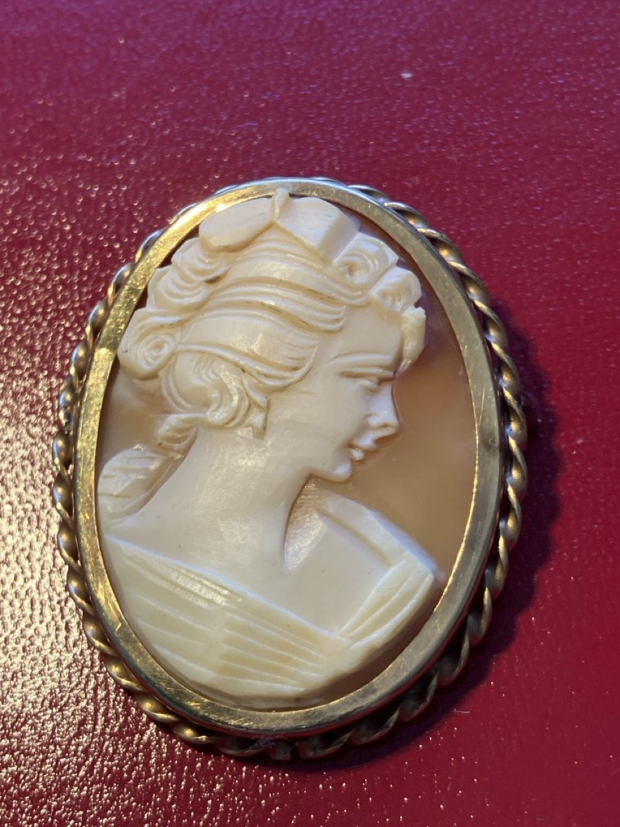 Spille & Fermagli: Kamee Brosche  Damenportrait antiker Schmuck – Usato da Muralto venduto da jac_hkz5 1