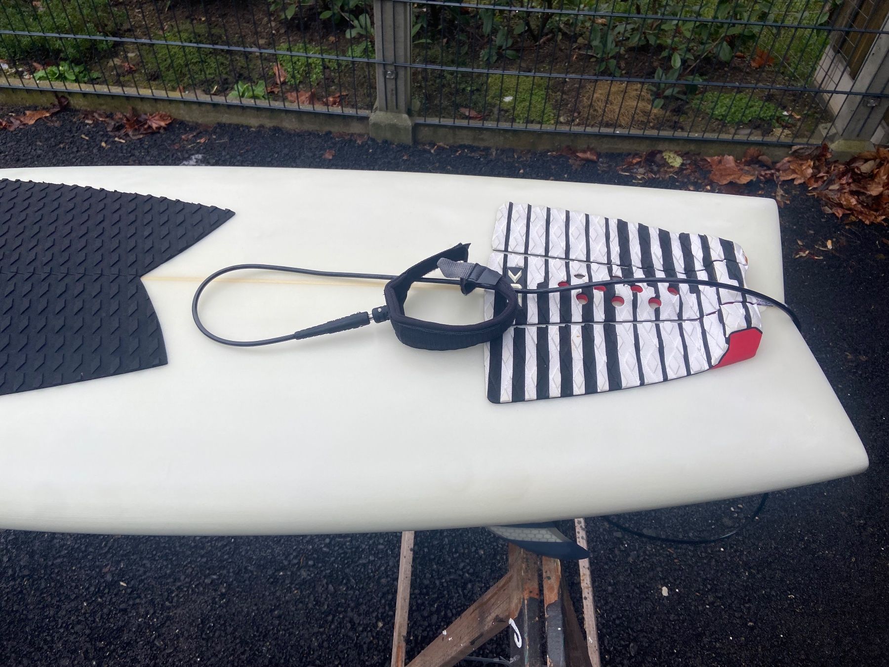 Tavole da surf e di nuoto: Surfbrett – Usato da Embrach venduto da Toeffan 1