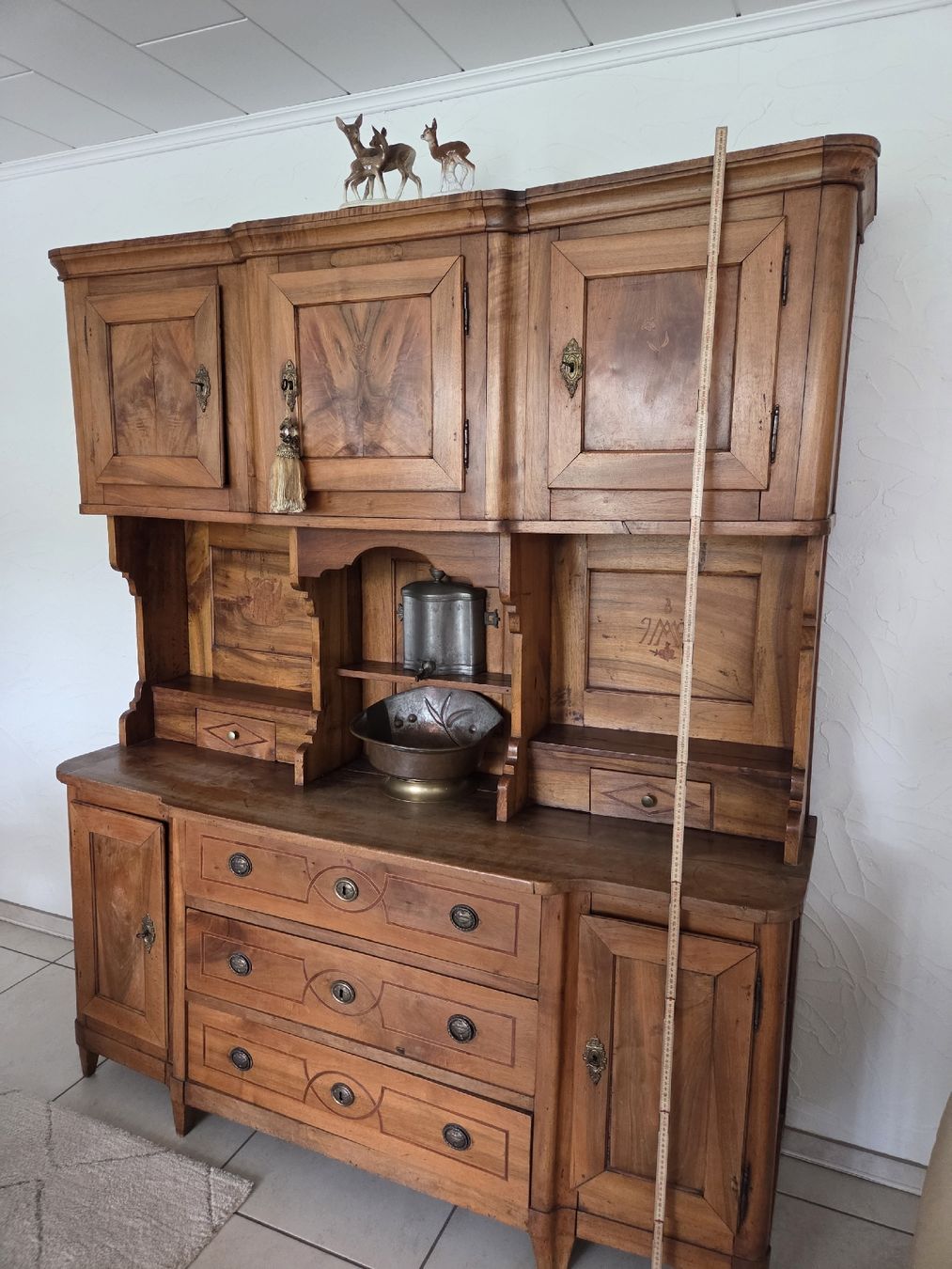 Buffets: Nussbaumbuffe antik – D'occasion à Dietwil par mb54 1