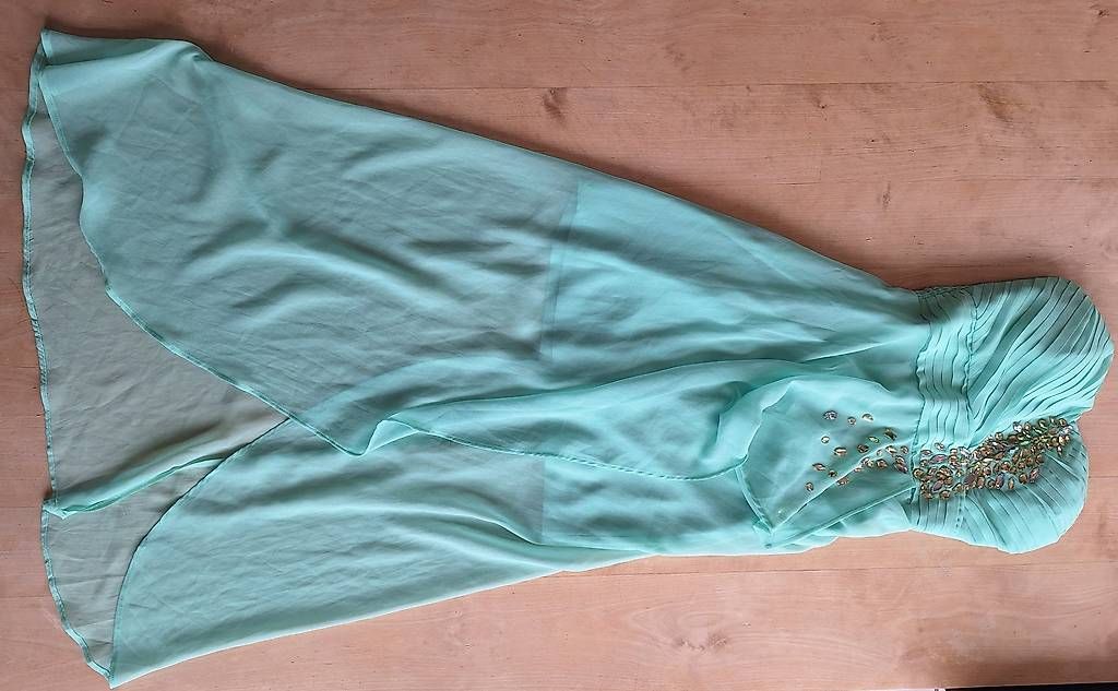 Vestiti: Festliches Kleid Gr.M – Usato da Seewis-Dorf venduto da GAGAGAGSGAGA