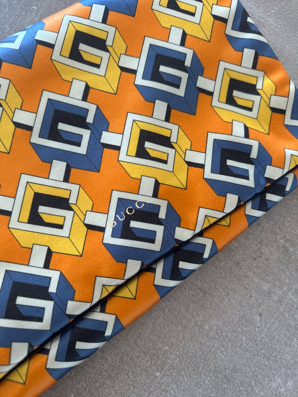 Gucci Cuscini: New inflatable pillow for travel Gucci – Nuovo e nell'imballaggio originale da Lugano venduto da juledo 2