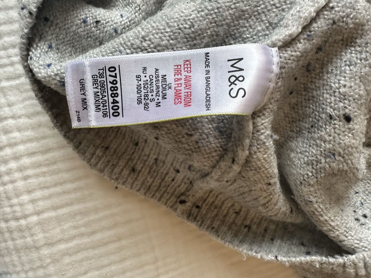Pulls & Sweat-shirts: Kapuzenpullover Grau Grösse M – D'occasion à Zürich par RickyNicky 3