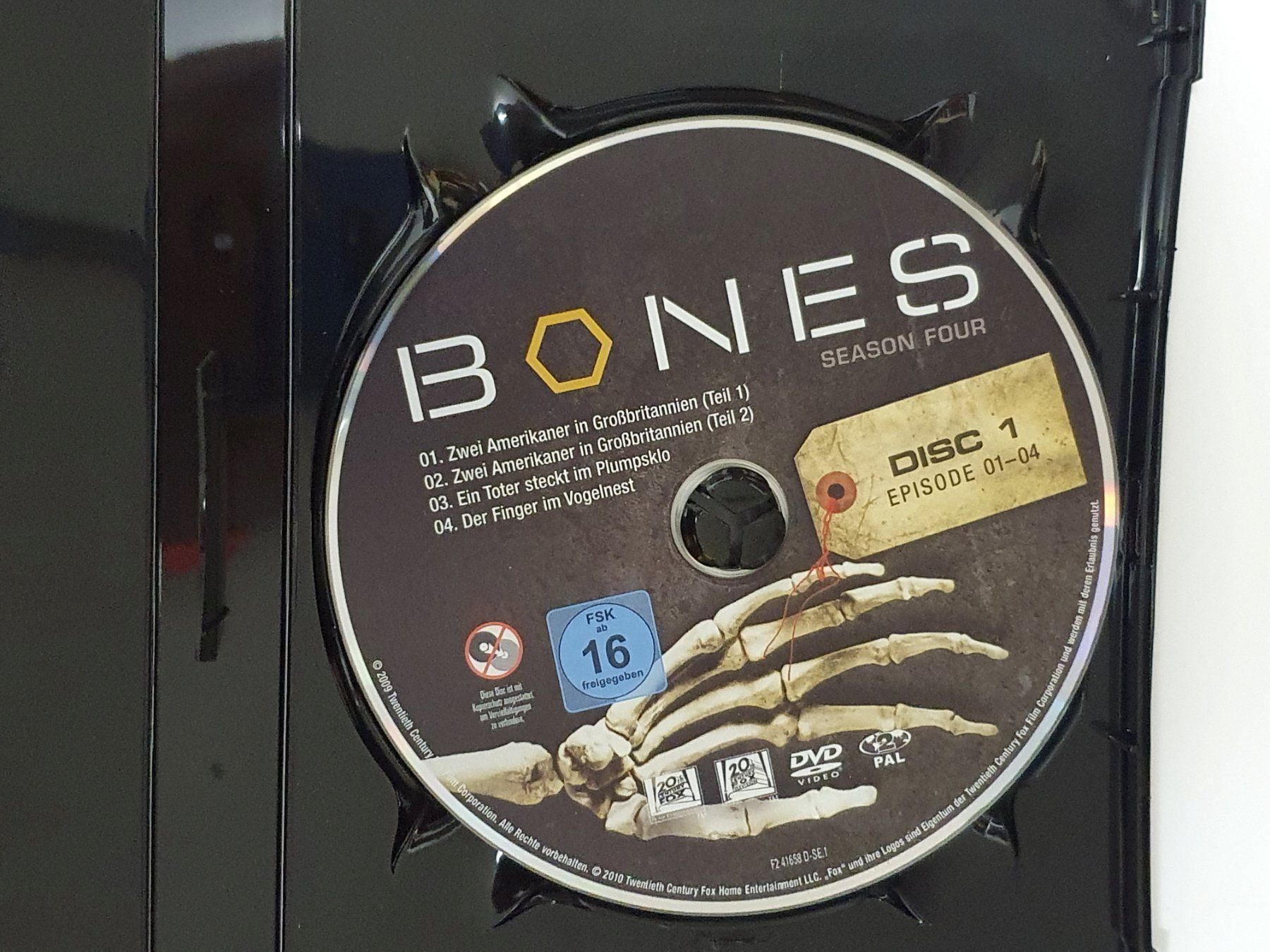 Tutti i DVDs: BONES - DVD Season four Staffel 4 – Usato da Oberdorf BL venduto da BaldenEagle 1