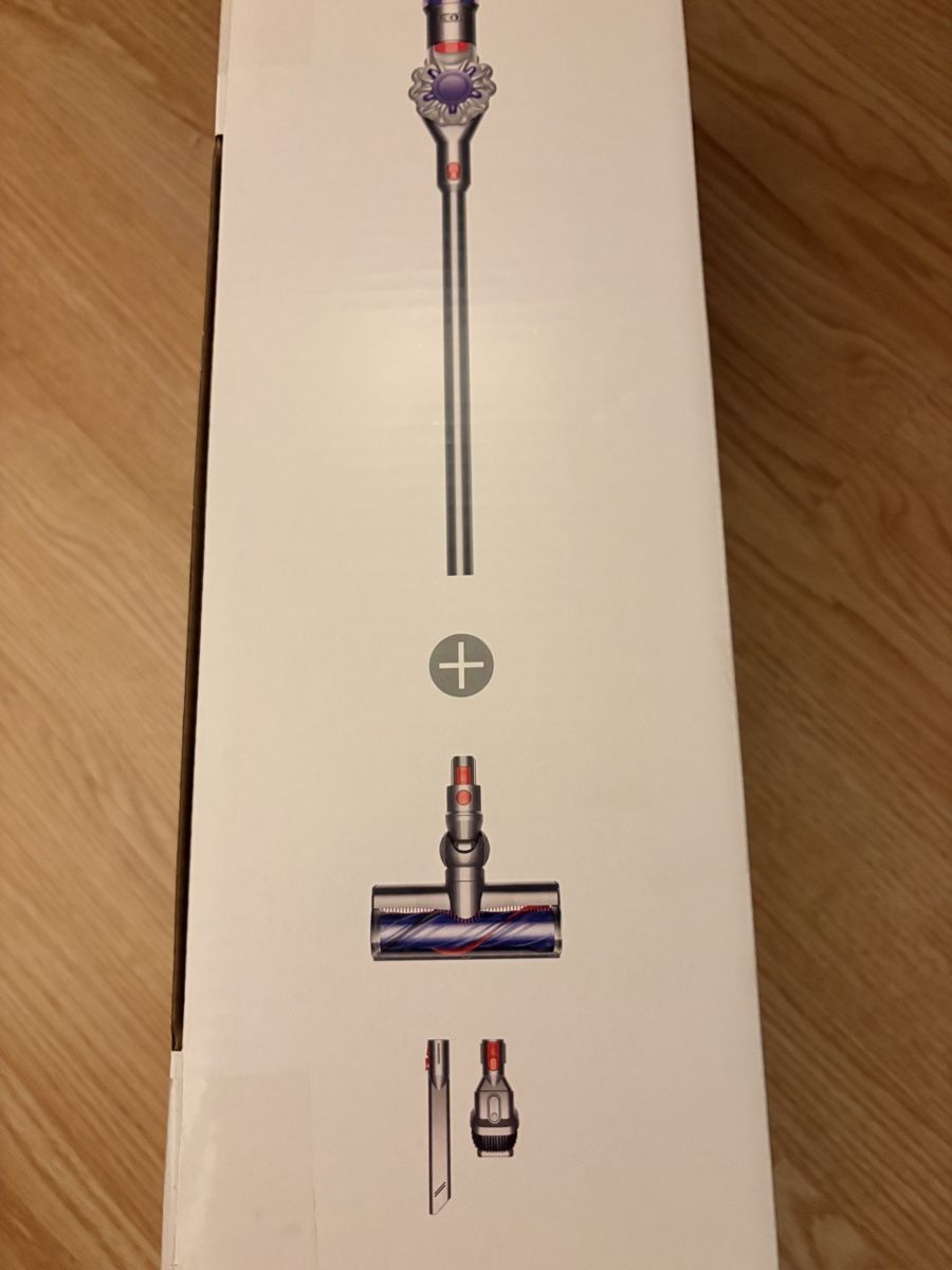 Dyson Aspirapolveri & Accessori: Dyson V8 Advanced Vacuum - Brand New  – Nuovo e nell'imballaggio originale da Würenlingen venduto da ned_b6px 2