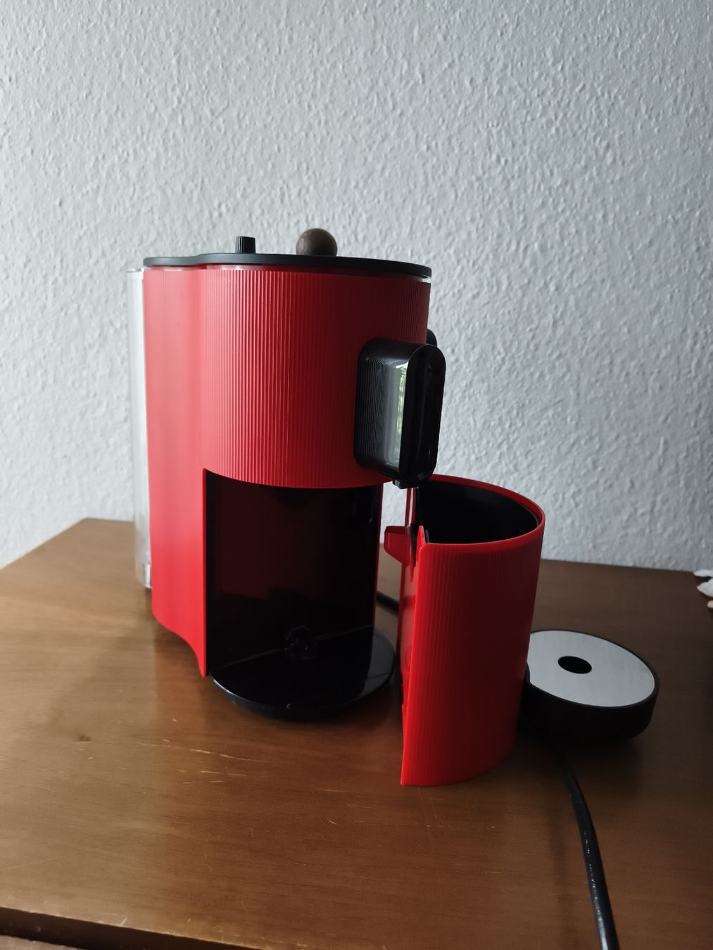Coffee B Macchine per caffè & Macchine per espresso: CooffeeB Globe Edition Limited Wenig gebraucht. – Usato da Binningen venduto da ire_7t9y