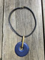 Schmuck: Collier Leder mit Keramikanhänger