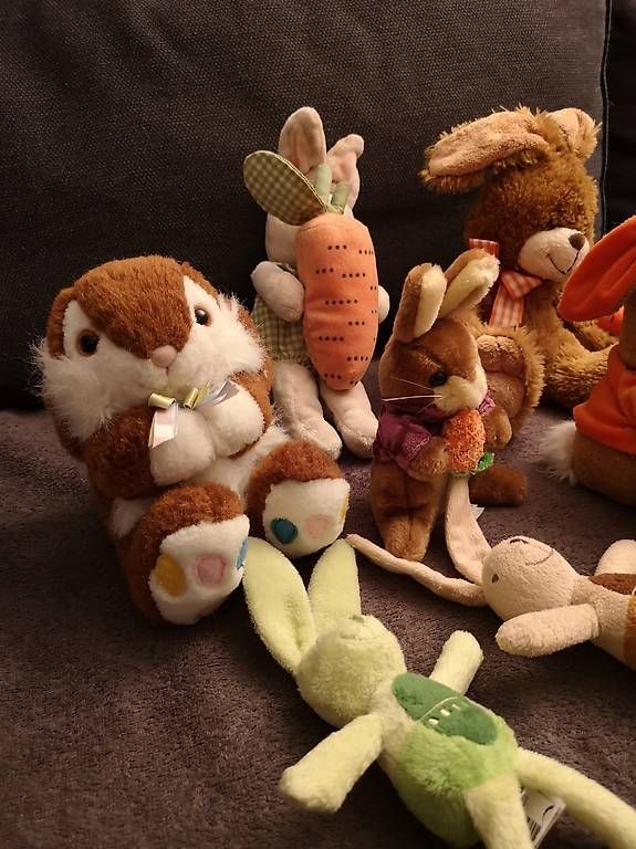 Spielzeuge: Hasenfamilie Plüschtiere – Gebraucht aus Lyss von Clarino1 2