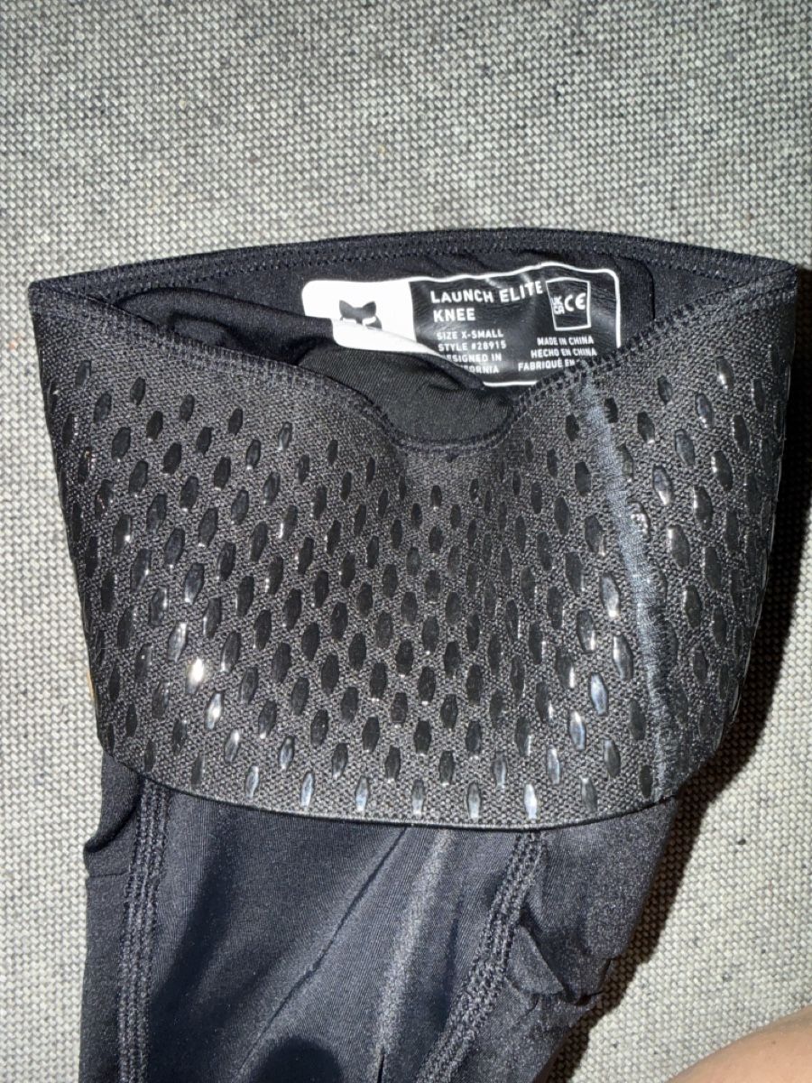 Fox Protections: FOX Knieprotektoren D30 – D'occasion à Maienfeld par littleswissy 2