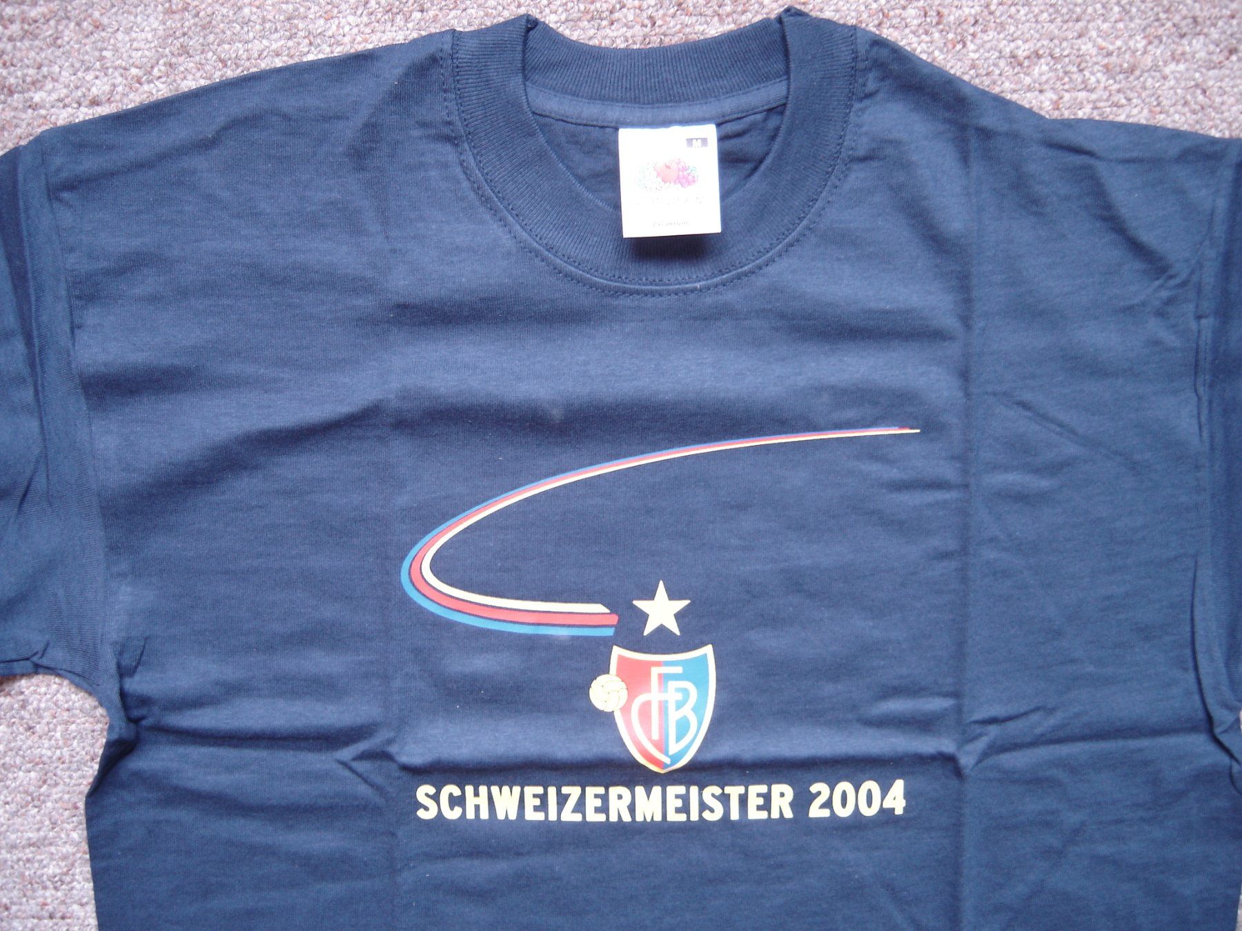 FC Basel T-Shirts: FC Basel 1893 Schweizer Meister 2004 – Neu (gemäss Beschreibung) aus Brunnen von haldi82 1