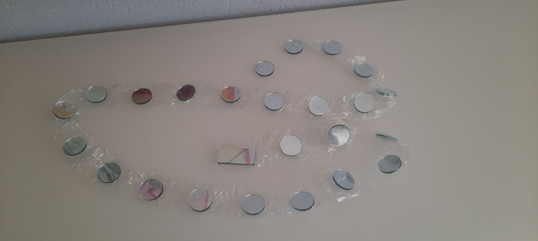 Toutes les décorations: ★NEUE ★ Dekoration schöne runde Spiegelchen – Neuf avec emballage d'origine à Turbenthal par tirare 4