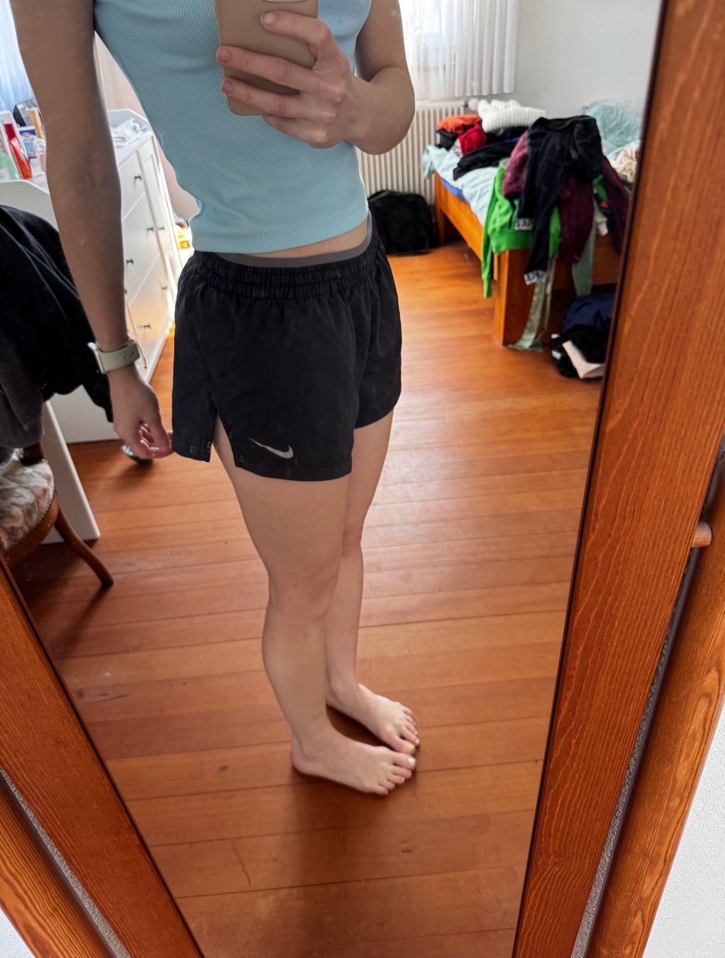 Nike Pantalons: NIKE SHORTS SCHWARZ/GRAU – D'occasion à Bern par NineJean 1
