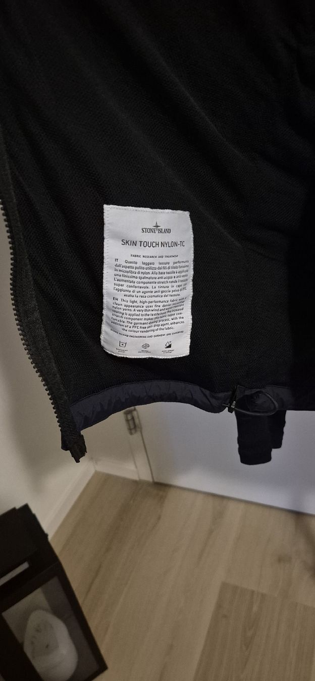 Stone Island Jacken: Stone Island Windjacke/Grösse M – Gebraucht aus Tägerwilen von mar_cf9w 6