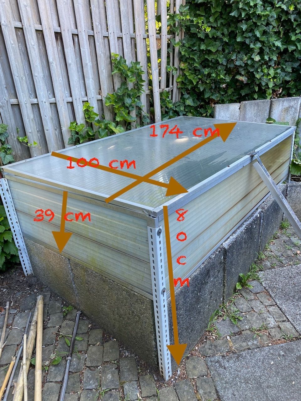 Blumentöpfe: Hochbeet mit Deckel ,  gebraucht, gratis – Gebraucht aus Uster von ros_pym8