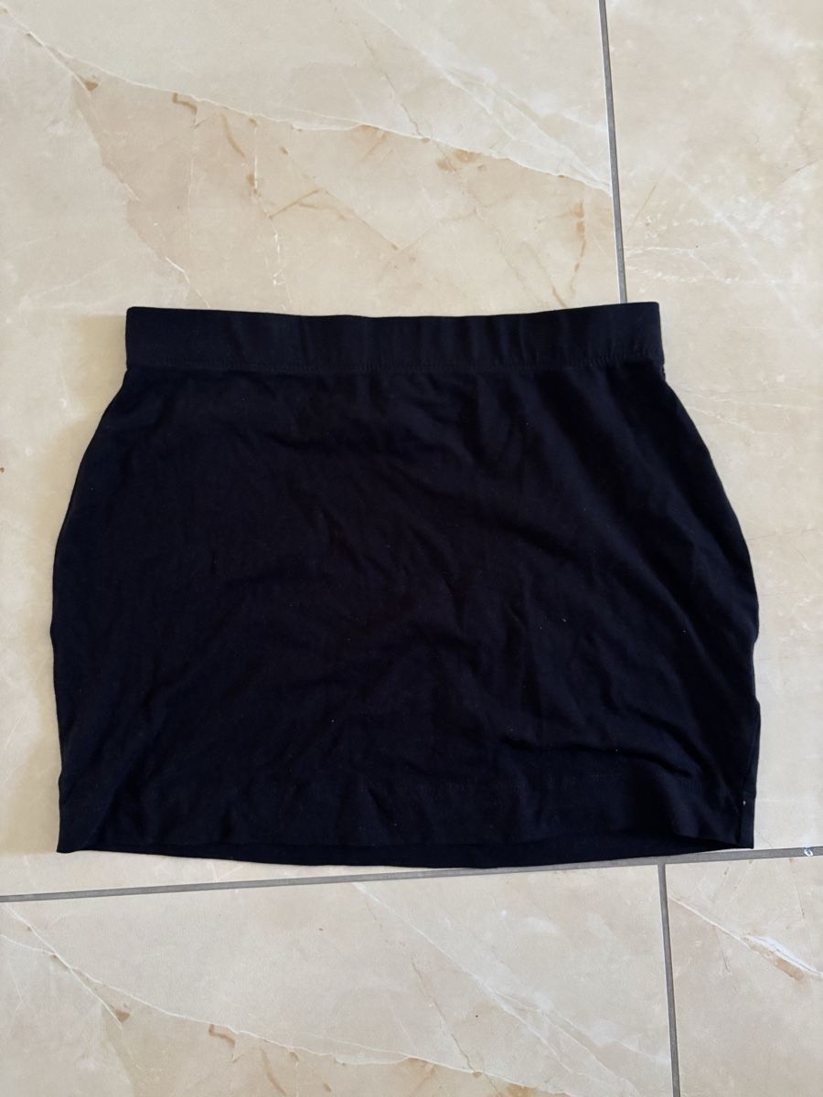 Röcke: Mini-jupe noire – Gebraucht aus La Roche FR von syd_vdb6 1