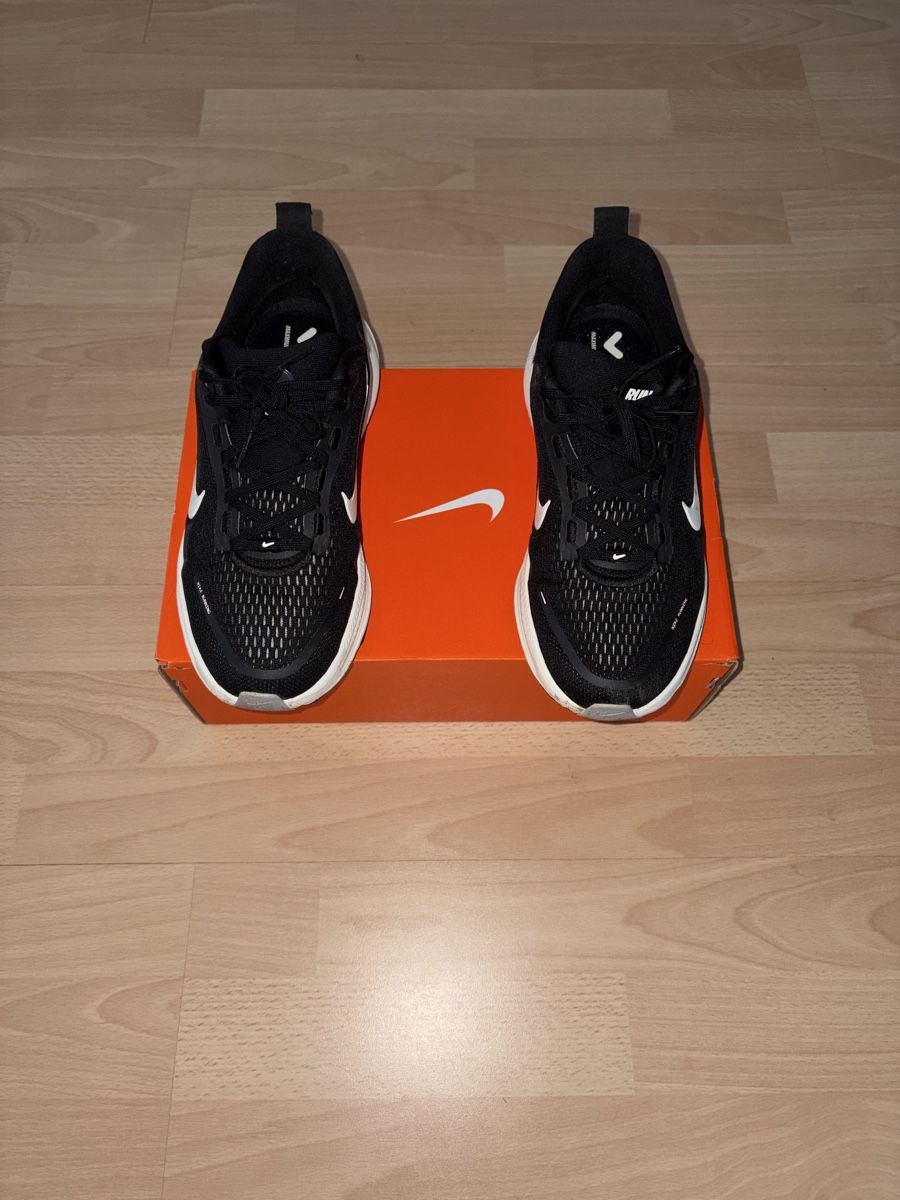 Herrenschuhe: Nike Vomero 18 – Neu (gemäss Beschreibung) aus Unterägeri von abc_t2yc 2