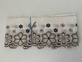 Spitzenband Blumenmuster weiss/braun ca 13x ca 350cm