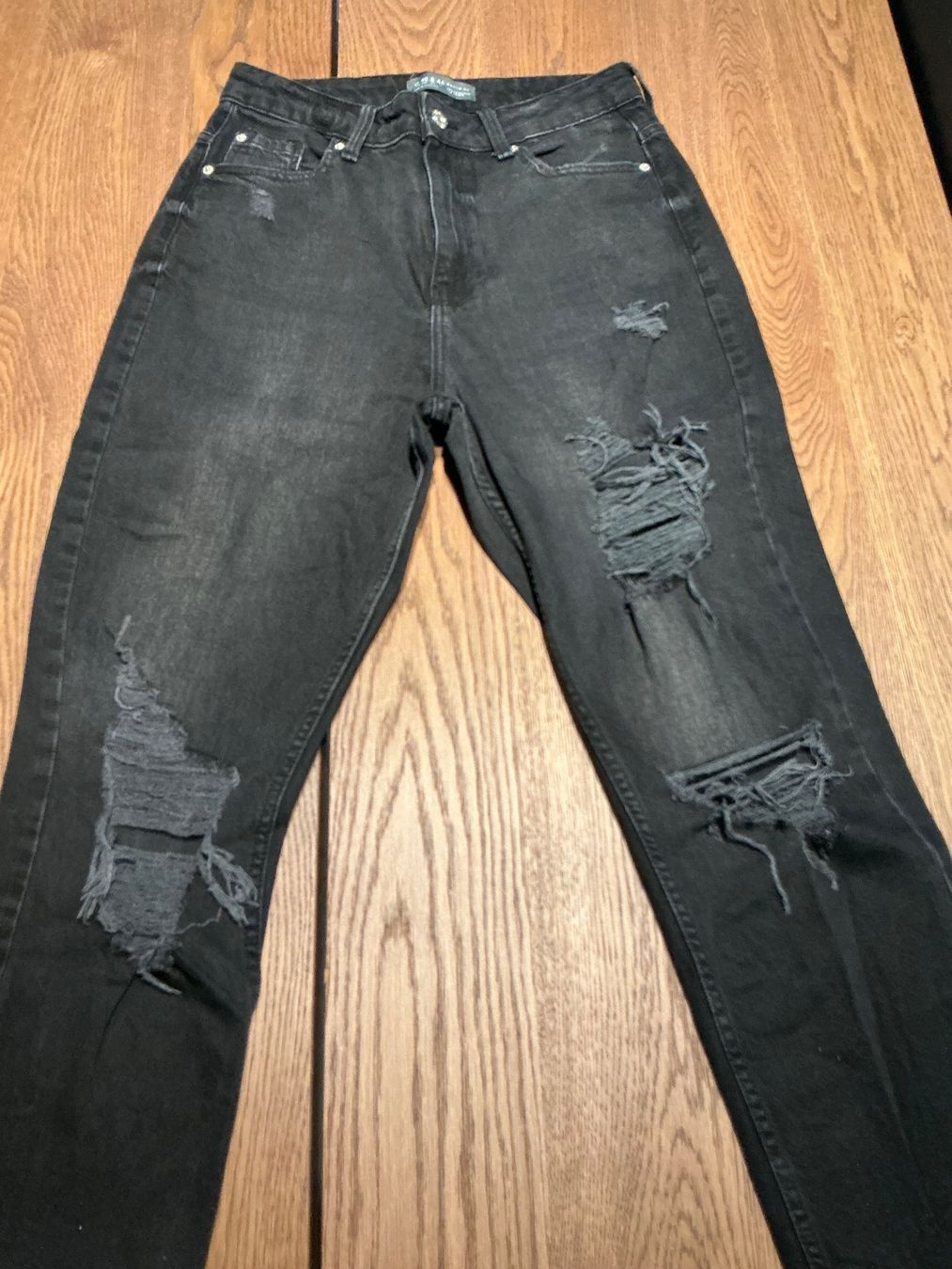 Jeans: Schwarze Destroyed Jeans top Zustand! – Nuovo (secondo la descrizione) da Würenlos venduto da Chicca2004 1