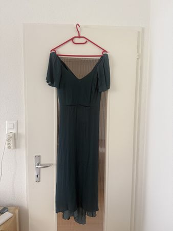 Dunkelgrünes Kleid Anna Field ca. Grösse L