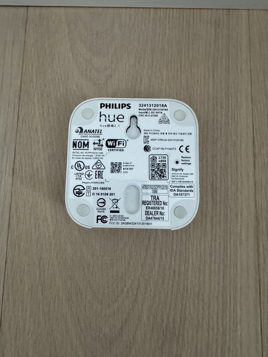 Philips Hub & Switch: Philipps Hue Bridge – Usato da Niederrohrdorf venduto da 54Belaadpa43 3