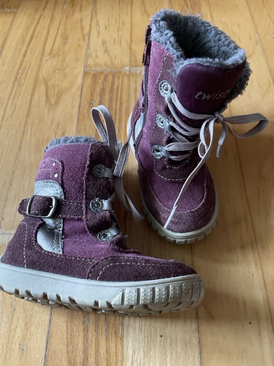 Schuhe für Mädchen: Tolle Winterschuhe Mädchen Gr. 22 – Gebraucht aus Schönenberg TG von cocifrosch94