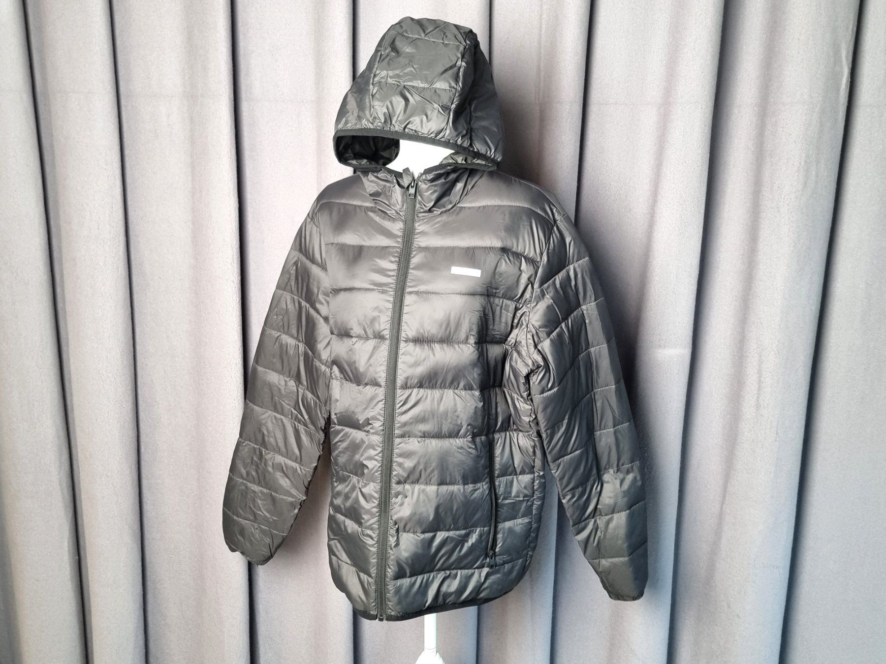 Jack & Jones Giacche: Jack&Jones Daunenjacke – Usato da Urtenen-Schönbühl venduto da Restwert_Schoenbuehl