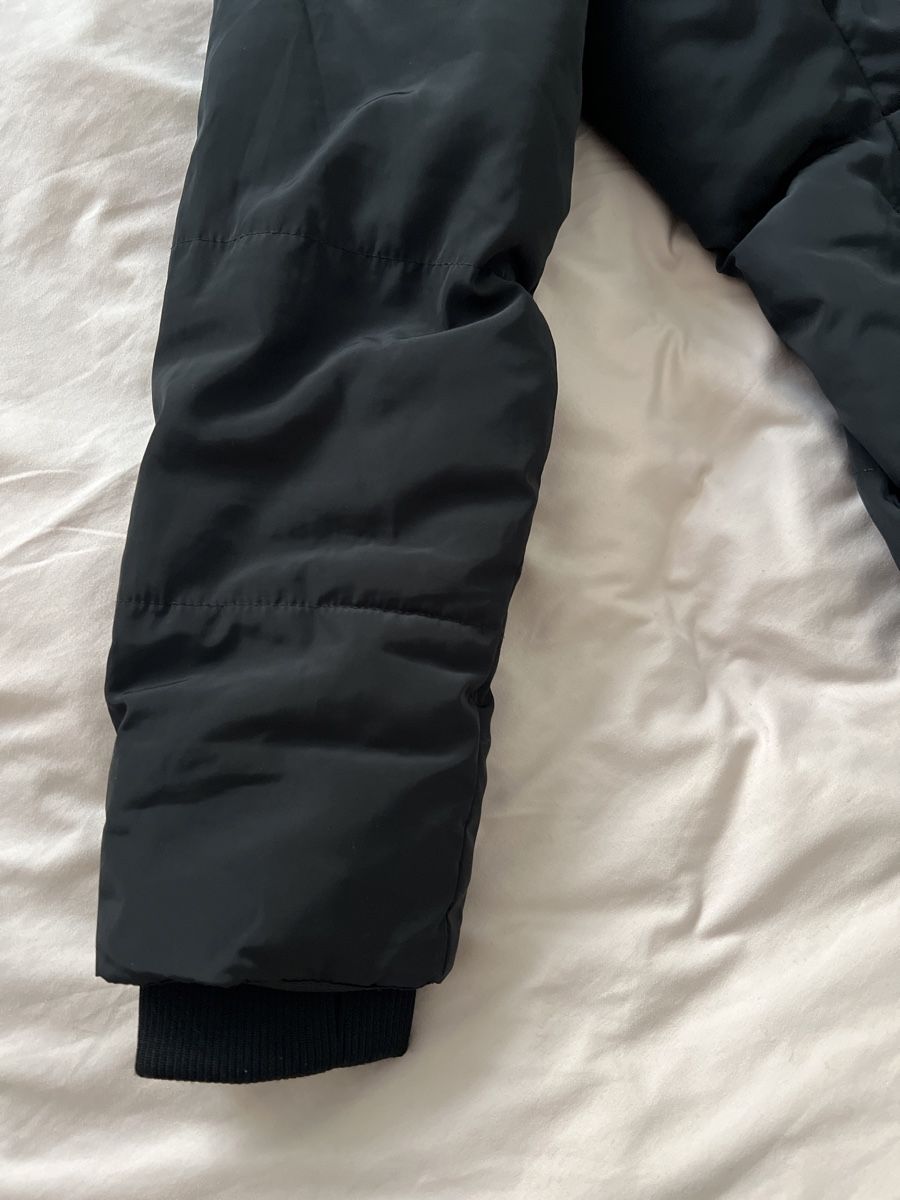 H&M Mäntel: Doudoune H&M noire taille S avec capuche – Gebraucht aus Renens VD von sar_bwz5 3