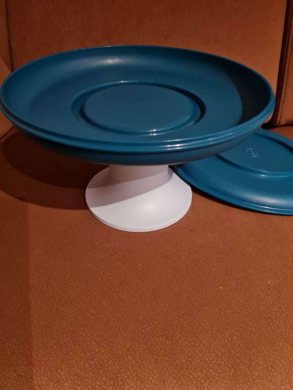 Tupperware Contenitori & Simili: Tupperware Tortenbehälter/Kuchenbehälter - neu – Nuovo (secondo la descrizione) da Münsingen venduto da Cuci31