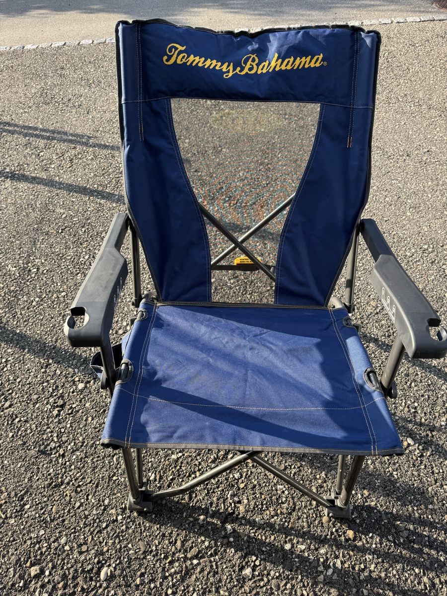 Chaises: 2 Tommy Bahama Campingstühlen – D'occasion à Oftringen par kar_y2tf 1