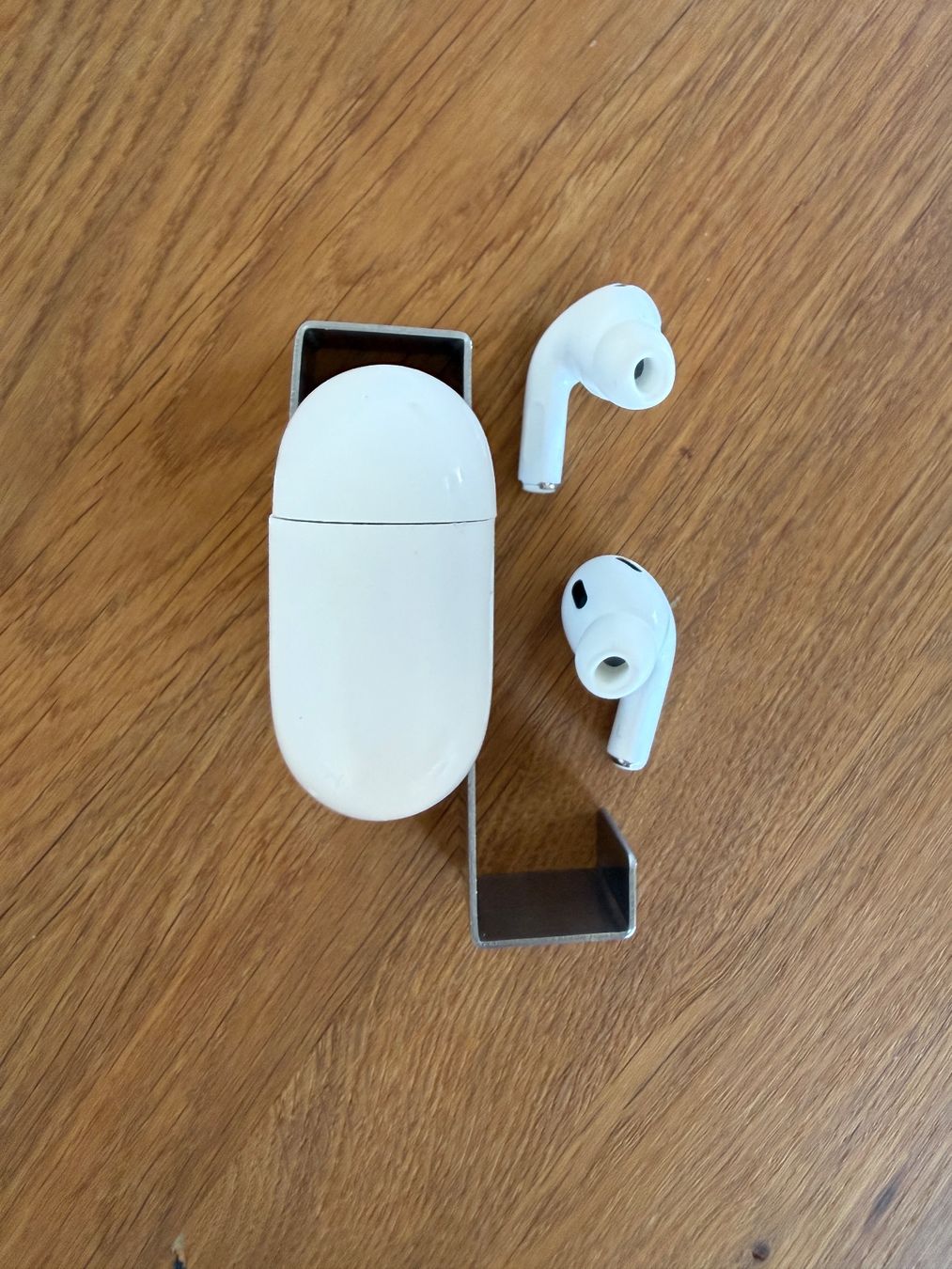 Apple Cuffie: APPLE AirPods Pro 2 (USB-C) – Usato da Lausanne venduto da Nine1982 7