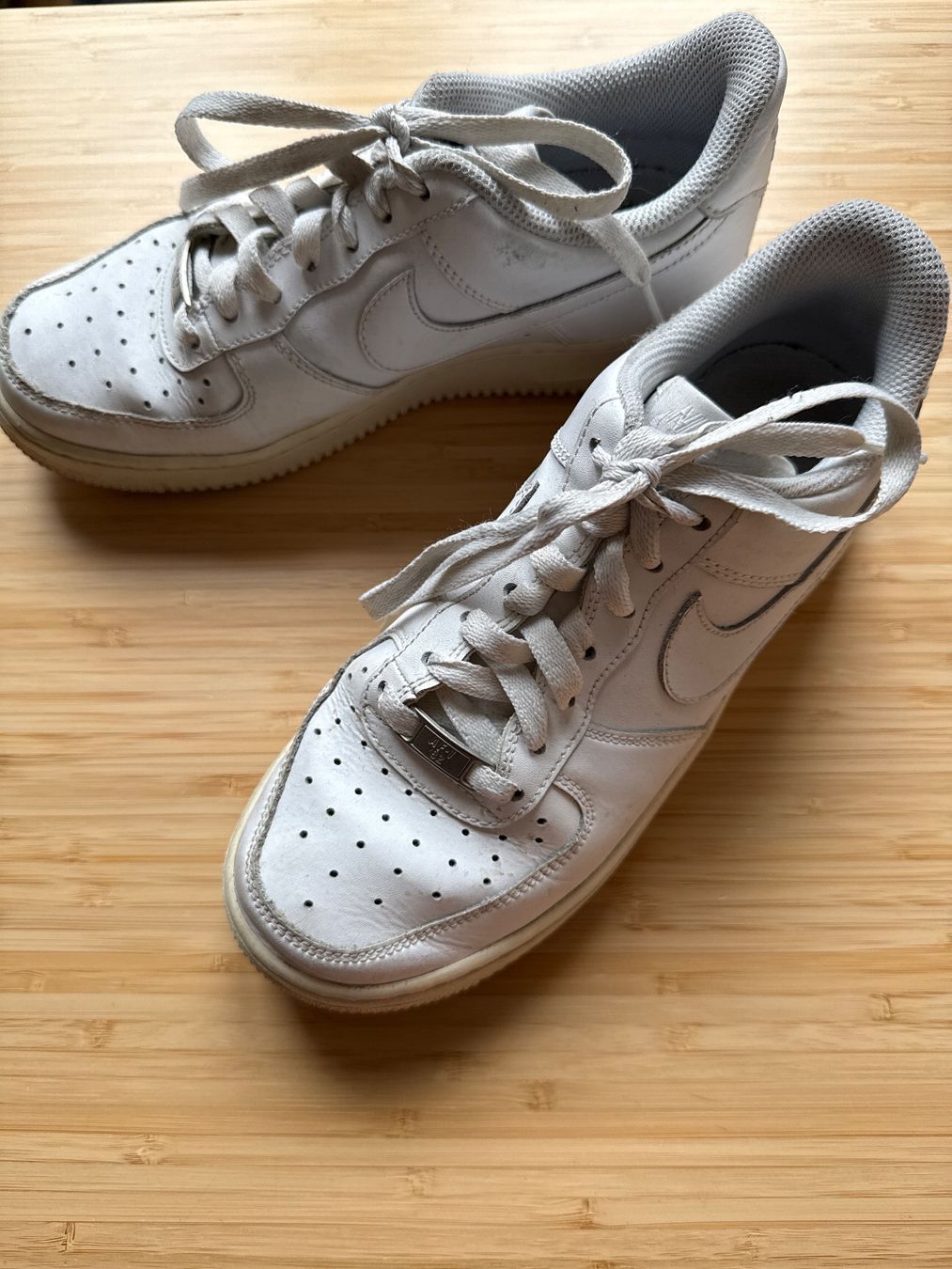 Nike Scarpe da uomo: nike air force 1, low, 38.5 – Usato da Bern venduto da alcappone