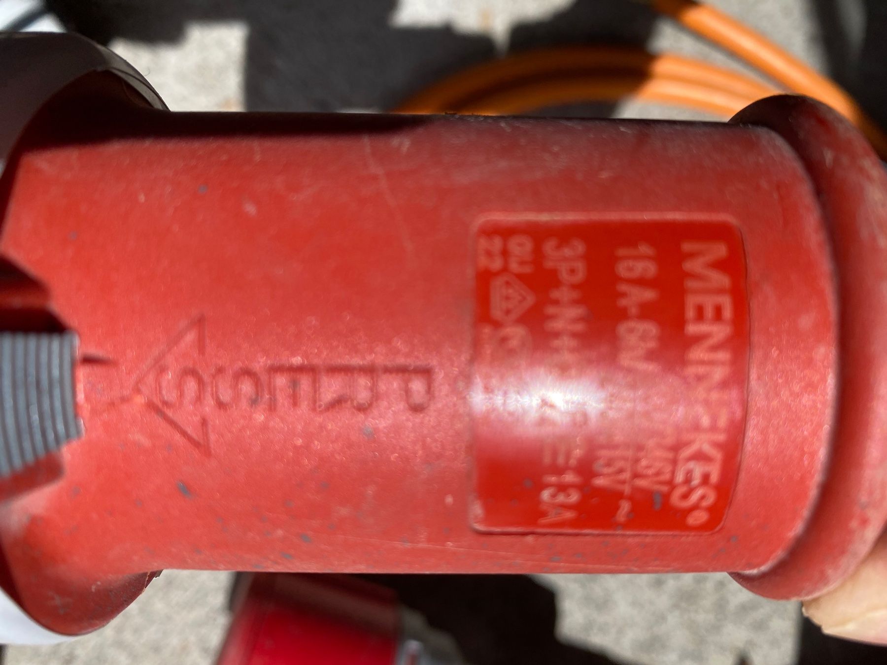 Unità & Adattatore: Adapter 16A auf 32A / Elektrokabel – Difettoso da Hinwil venduto da hasuka 2