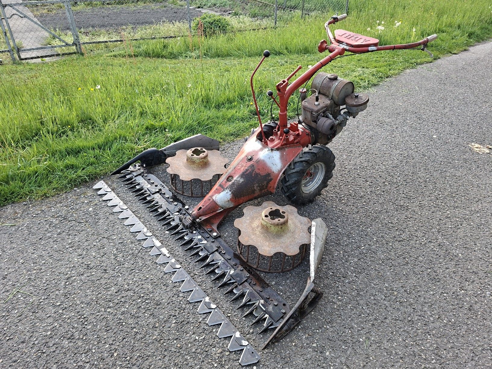 Aebi Tutte le macchine: Aebi AM 15 mit 1.6m Mähbalken – Usato da Wangen an der Aare venduto da WTL99