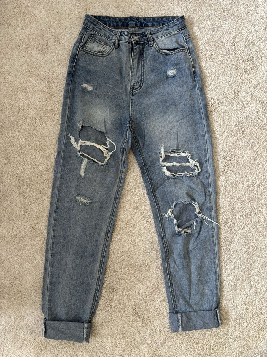Shein Jeans: Shein Jeans mit Rissen, hellblau, Grösse S, Baumwolle – Usato da Basel venduto da mic_5258