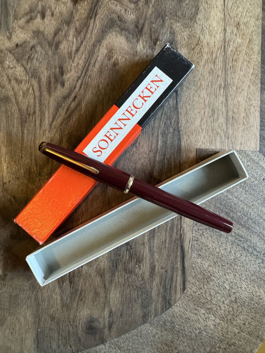 Stylos & Marker: Füllfederhalter Soennecken Primar mit Box – D'occasion à Bern par L1v10