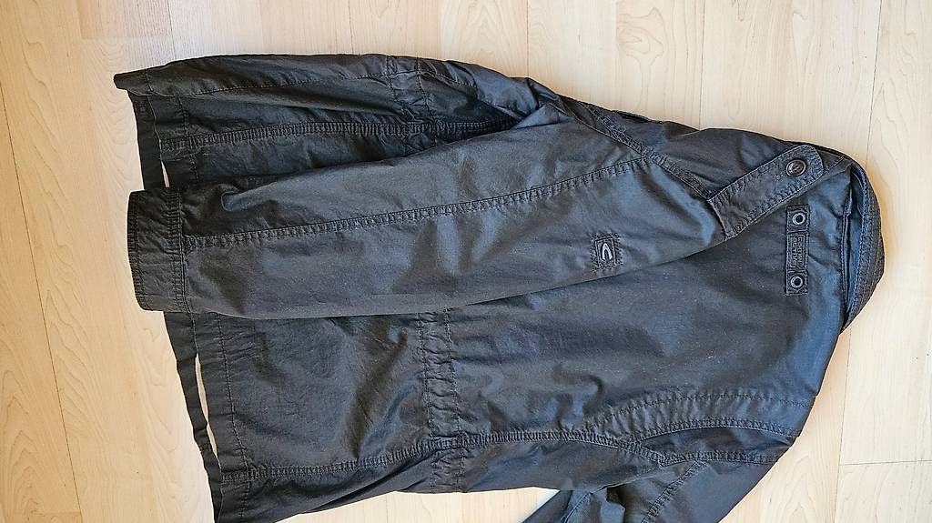 Giacche: Freizeitjacke "camel active", Farbe olive, Gr. L / Gr. 50. – Usato da Rotkreuz venduto da Rolv.522 4
