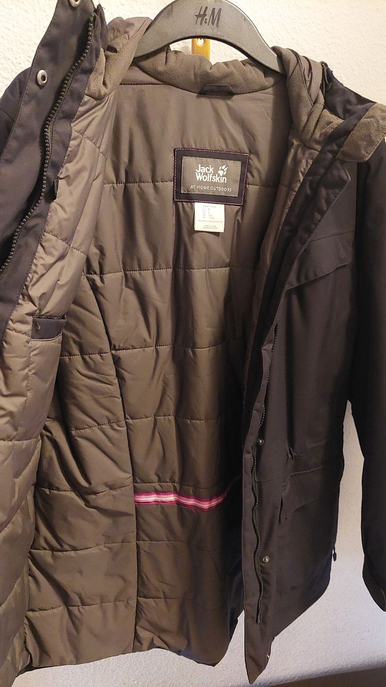 Jack Wolfskin Giacche: Winterjacke Jack Wolfskin – Usato da Zürich venduto da Cindarel 1